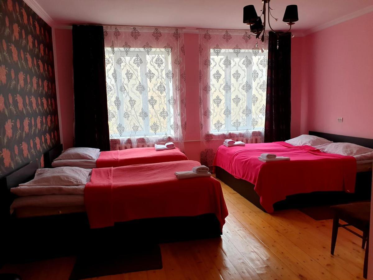 Red Stone Guest House Kasbegi Buitenkant foto